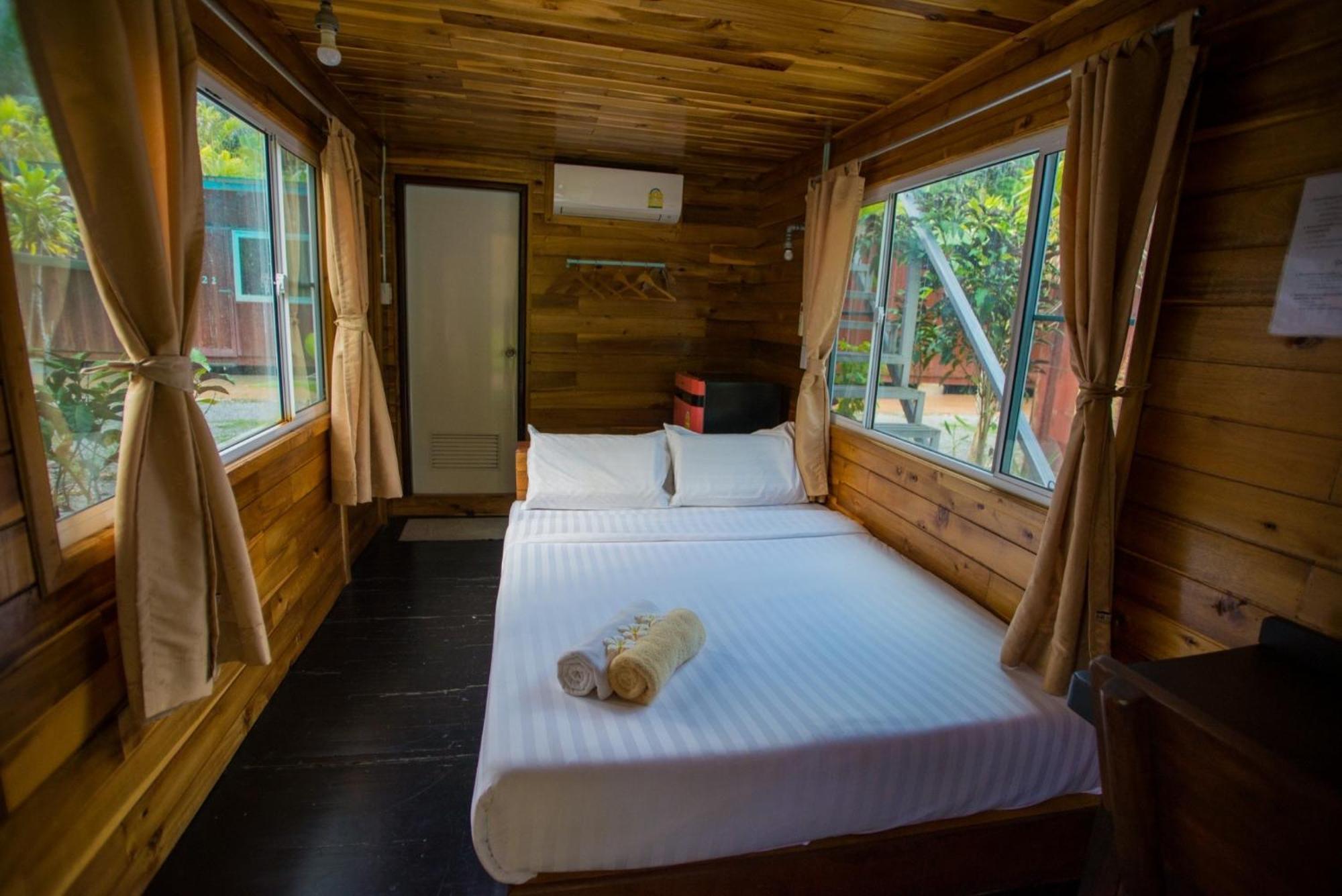 The Camper Lodge Khao Sok Ban Bang Bon Buitenkant foto