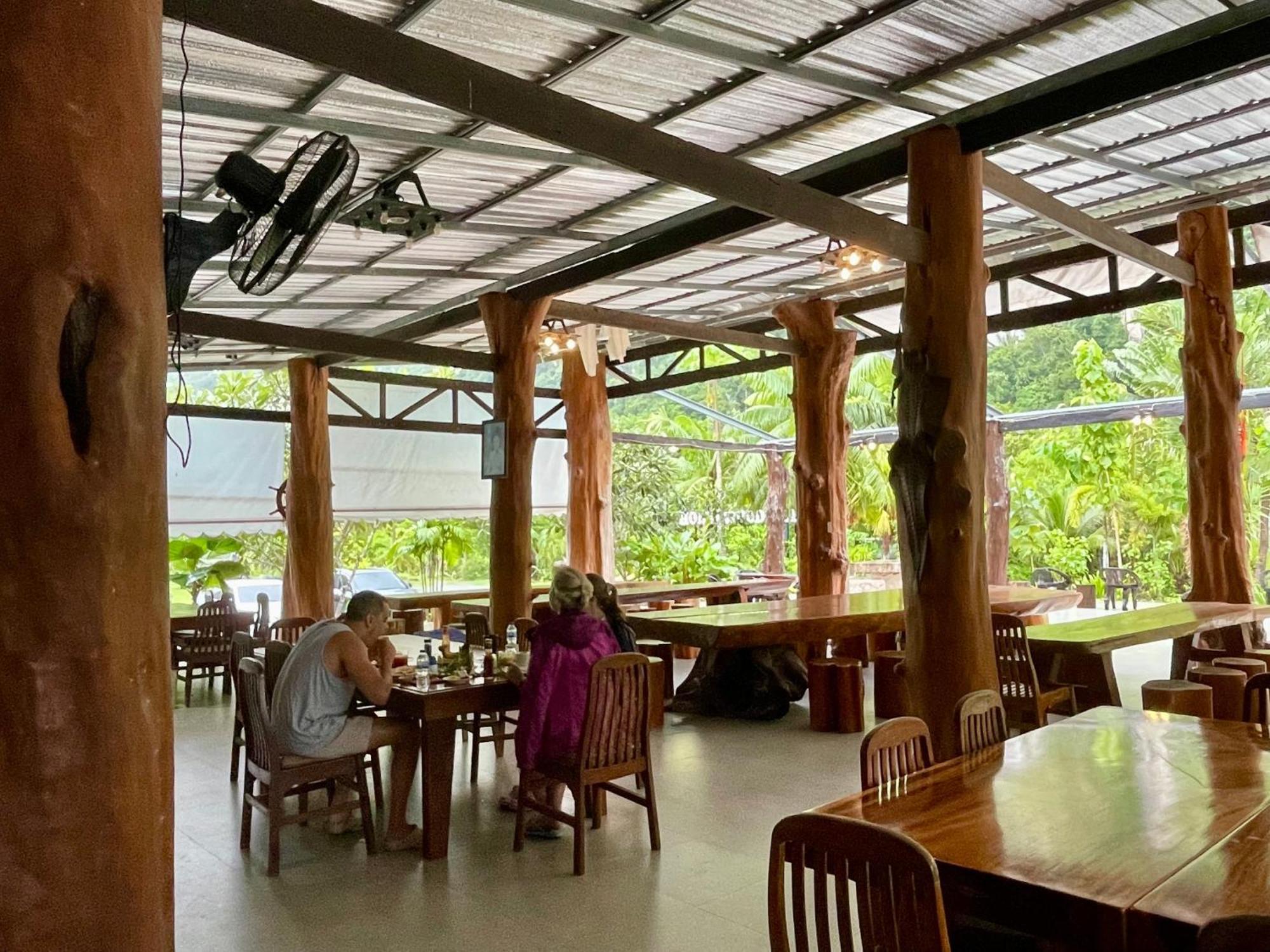 The Camper Lodge Khao Sok Ban Bang Bon Buitenkant foto